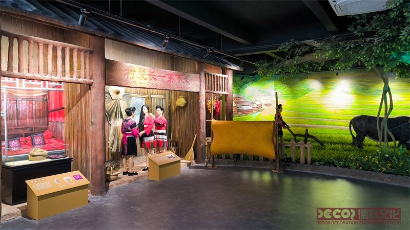 美術(shù)展覽館設(shè)計(jì)中如何合理利用自然光和人工光源來(lái)照明藝術(shù)品？